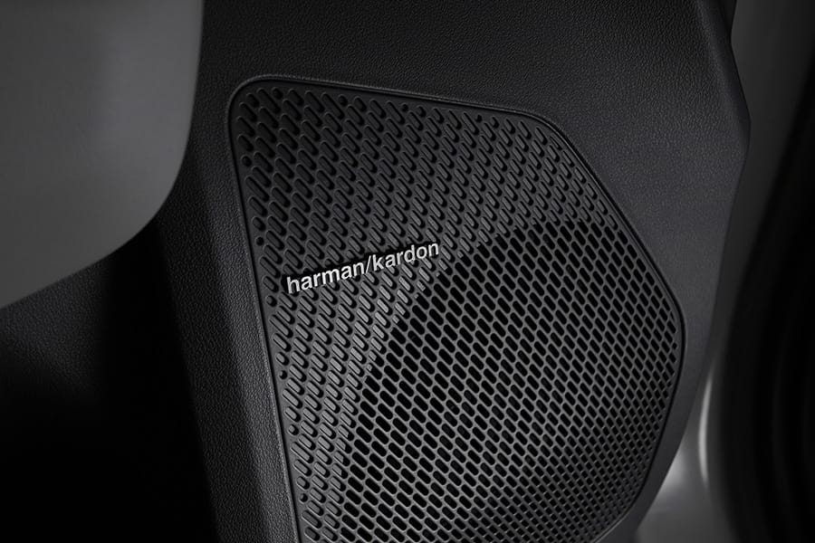 Audio premium Harman Kardon® con 8 bocinas